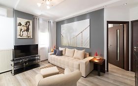 F & B Collection - Flat For 4
